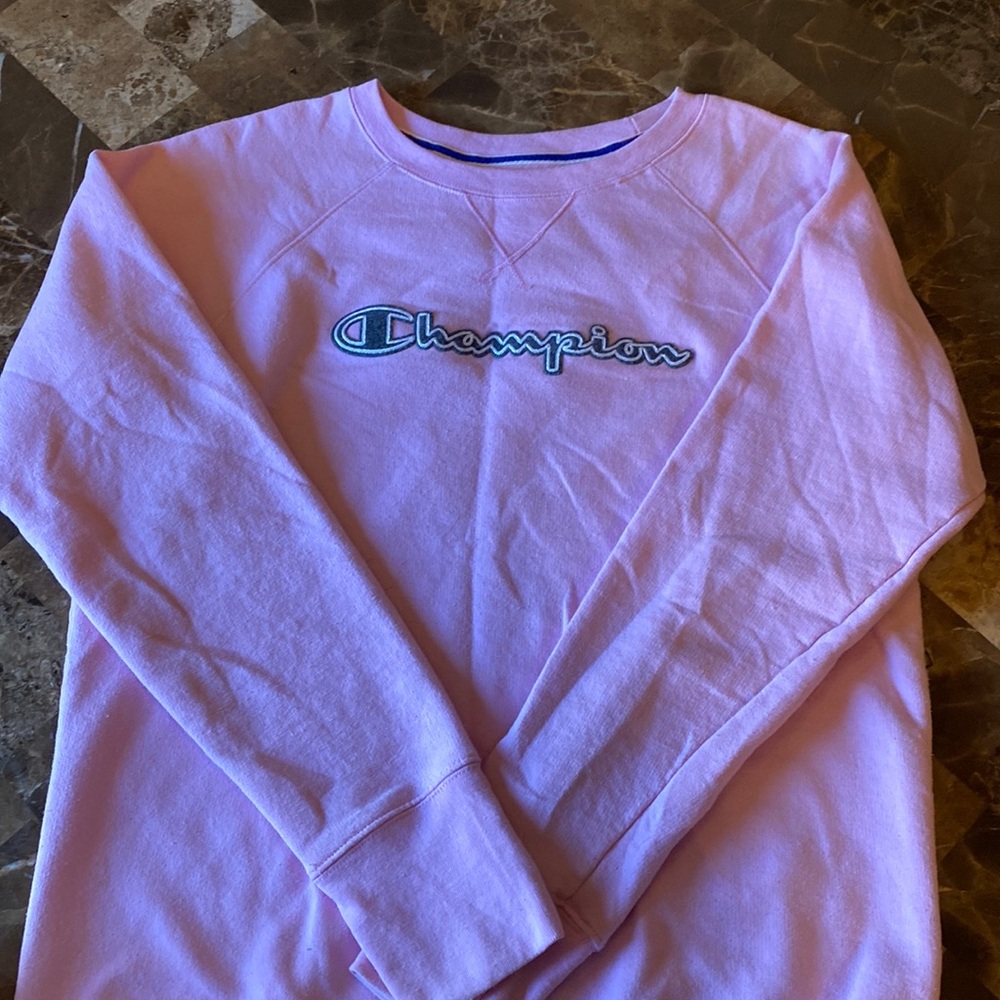 Pink champion sweatshirt.